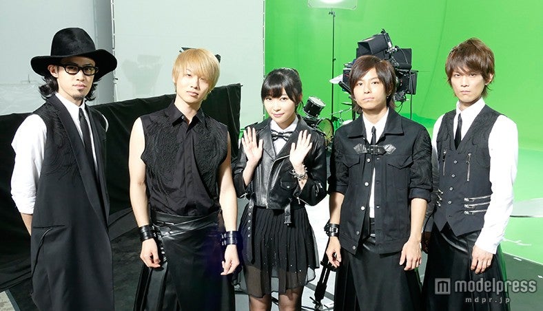 指原莉乃、“噂のバンド”に加入？ 舞台裏の素顔を明かされる＜独占コメント到着＞