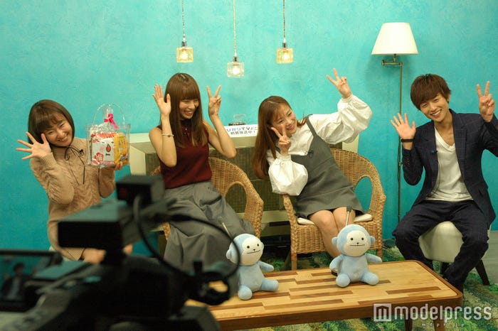 (左から)真桜、永田レイナ、重盛さと美、大橋岬(C)モデルプレス