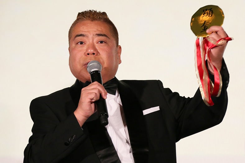 出川哲朗（C）「金メダル男」製作委員会