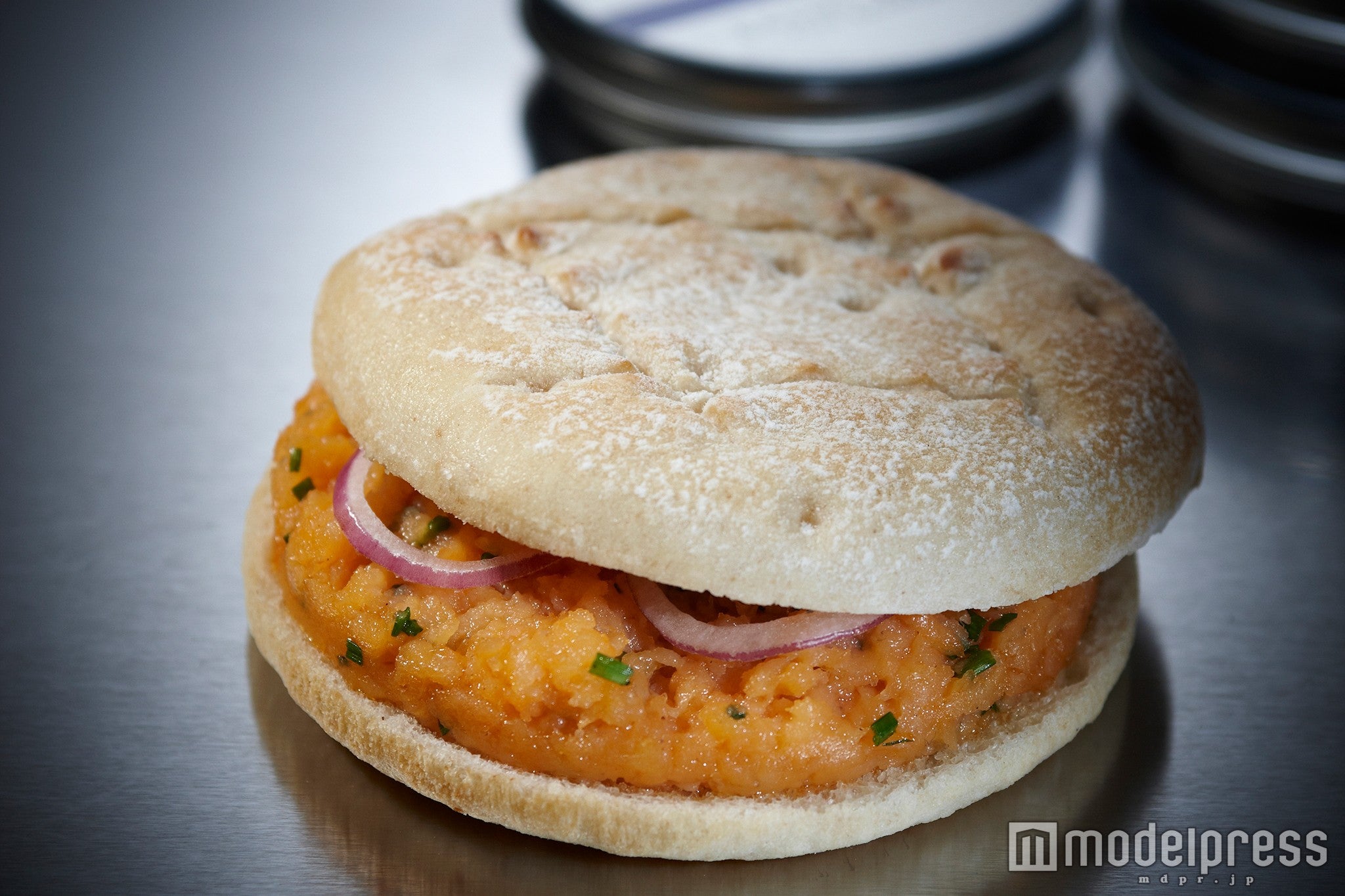 キャビアやフォアグラも！贅沢過ぎるラグジュアリーサンドイッチ日本初上陸