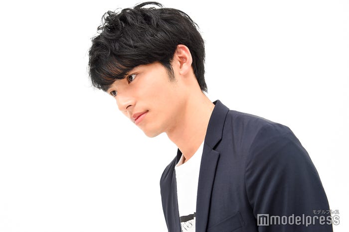 岡田健史 (C)モデルプレス