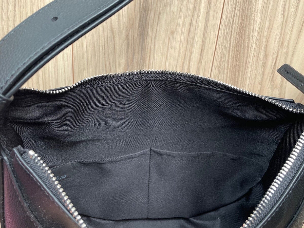 片側にポケットが2つついています