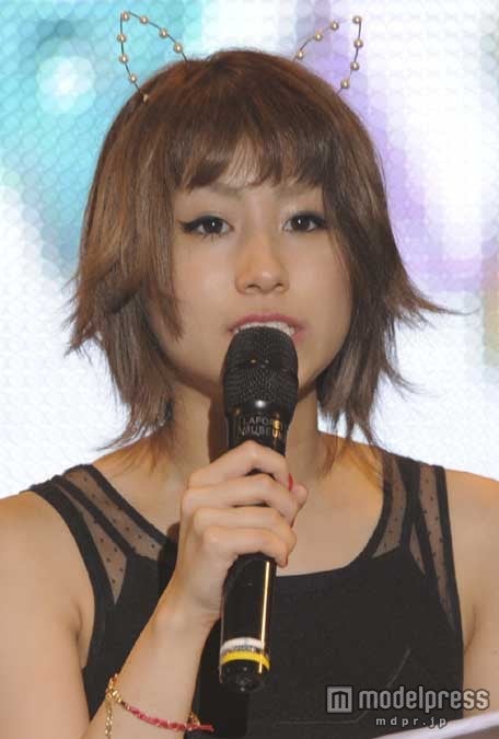 MCを務めたIMALU／「HARAJUKU KAWAii!! FES 2012」より