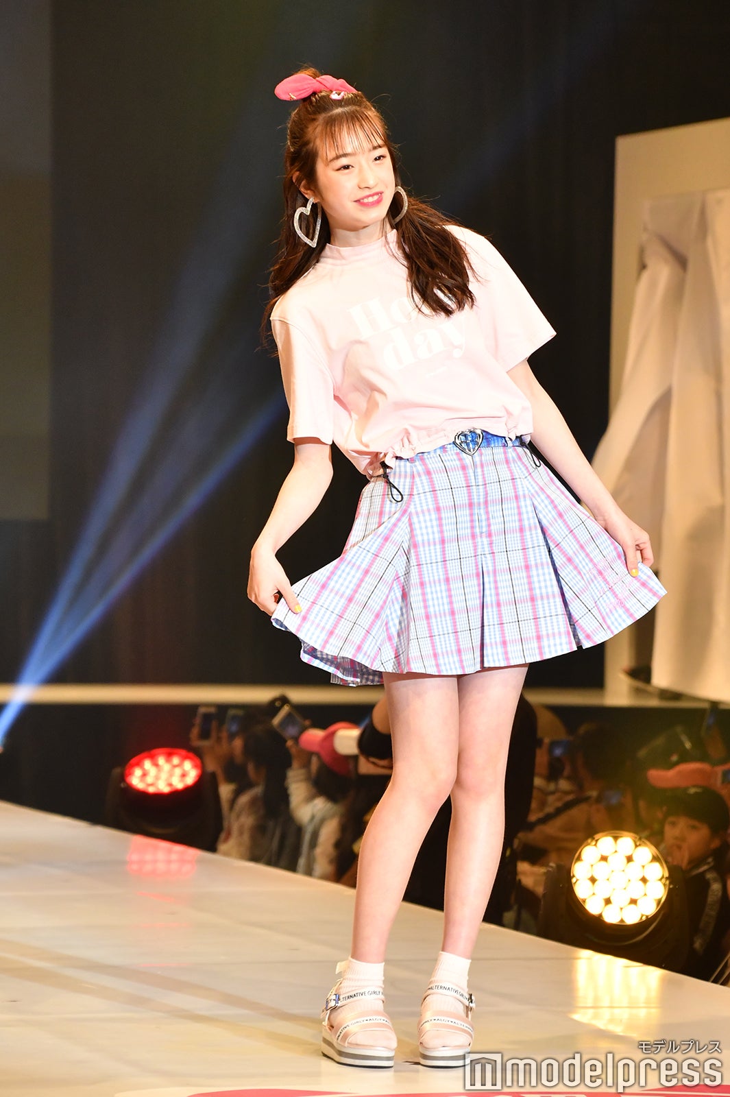 （C）モデルプレス