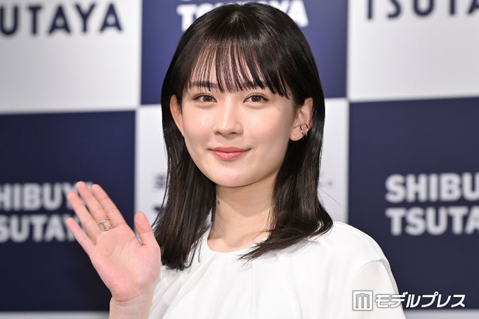 畑芽育、“2年ぶりカット”で新ヘア披露「真似したい」「オシャレ」と絶賛の声