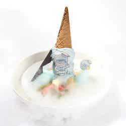 カラ松×タキシードサム 待たせたな☆アイスパフェ¥1,580(税抜)(C)1976,1979,1984,1988,1996,2017 SANRIO CO.,LTD.