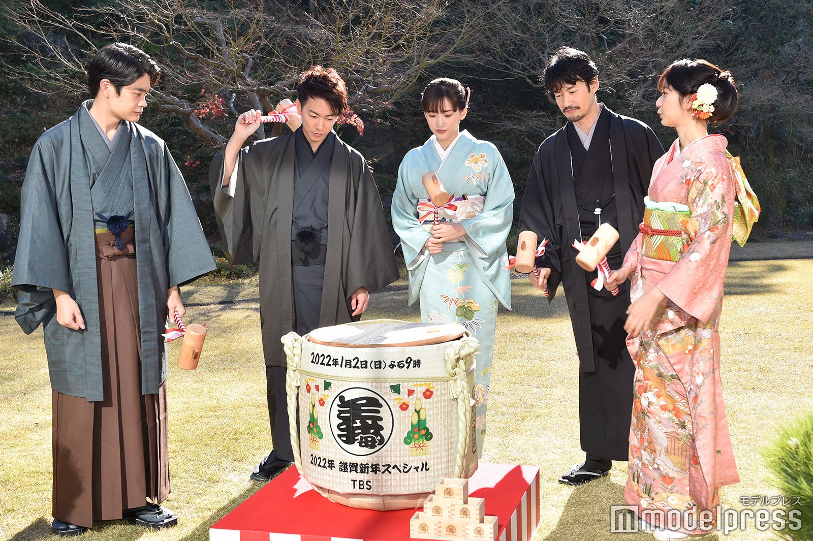 井之脇海、佐藤健、綾瀬はるか、竹野内豊、上白石萌歌、 （C）モデルプレス