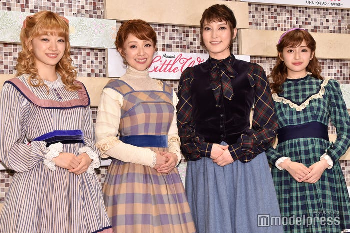 (左から)下村実生、彩乃かなみ、朝夏まなと、井上小百合 (C)モデルプレス