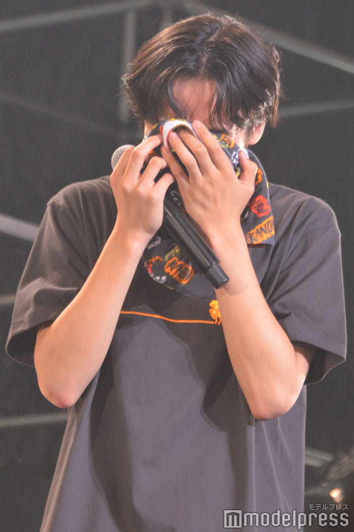 REIKOの姿に泣き出すKANON(C)モデルプレス