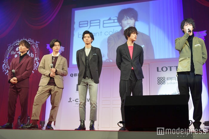 歴代ジュノンボーイが豪華集結 佐野岳 上遠野太洸は体を張って ブルゾンちえみ With Jb 披露 第30回 ジュノン スーパーボーイ コンテスト モデルプレス 歴代ジュノンボーイが豪華集結 佐野岳 上遠野太洸は体を張って ブルゾンちえみ With Jb 披露 第30回 ジュノン スーパーボーイ コンテスト モデルプレス