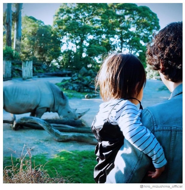 水嶋ヒロ、愛娘の“デビュー”に奮闘　愛情溢れる言動に反響