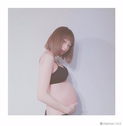 近藤千尋、妊娠9ヶ月の大きなお腹公開