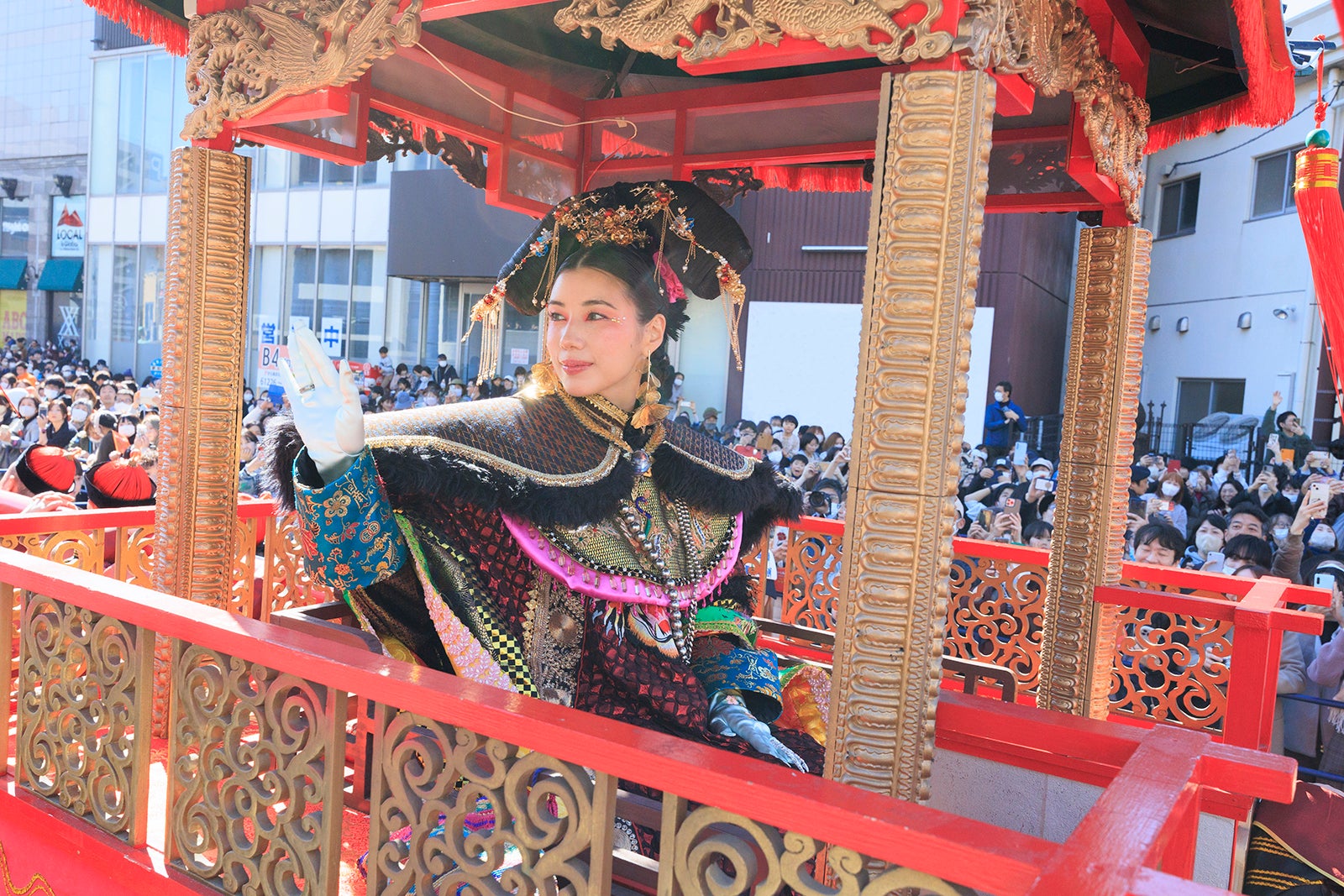 仲里依紗／長崎ランタンフェスティバルより（提供写真）