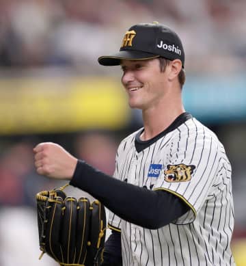 阪神・ルーカス 来日初登板1回完全、最速タイ156キロ 侍J戦「楽しみました」大谷との対決はお預け 