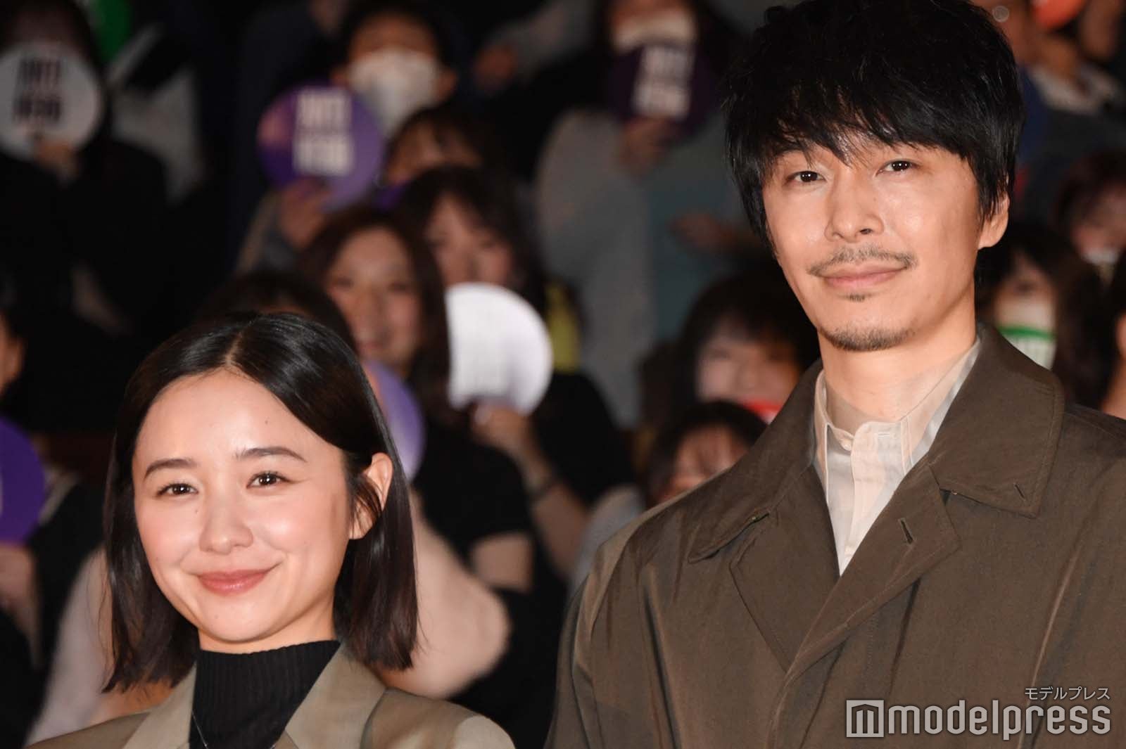 堀田真由、長谷川博己（C）モデルプレス