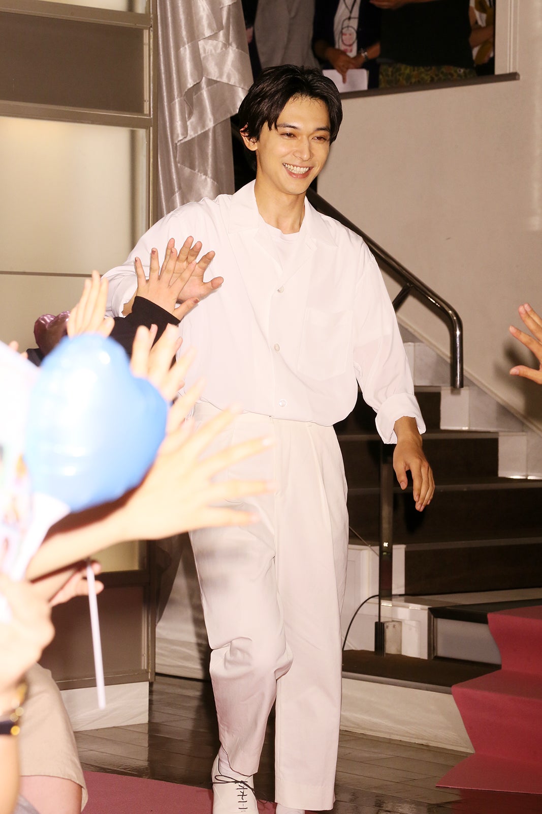 吉沢亮、登場（提供写真）