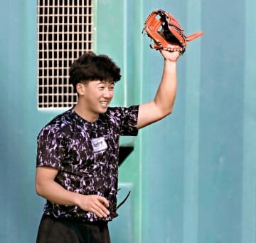 阪神 SGLで立石フィーバー！1時間汗流しサイン対応も 新人合同トレ7日スタート 初日や週末中心にスタンド一部開放