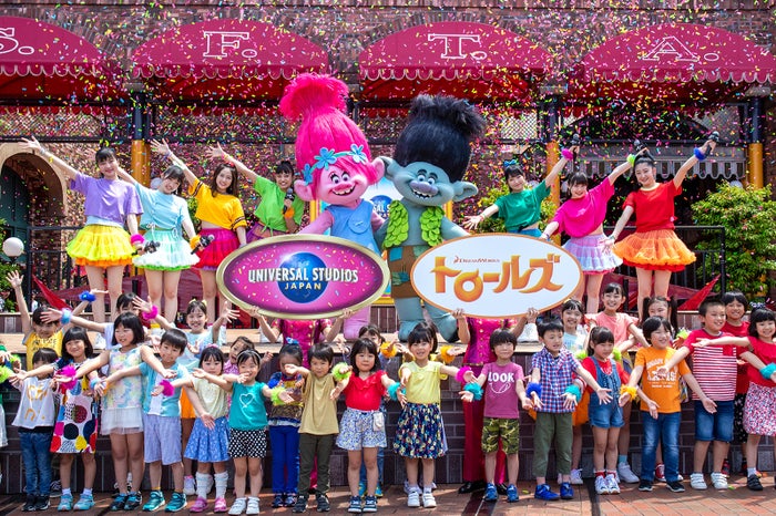 「トロールズ」記念イベントに参加したつばきファクトリー／画像提供：ユー・エス・ジェイ