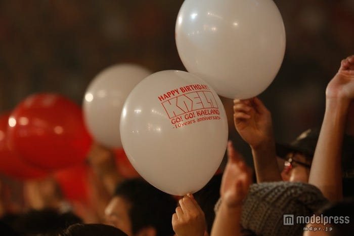 木村カエラ『GO!GO!KAELAND 2014-10years anniversary!-』/風船(C)上飯坂一
