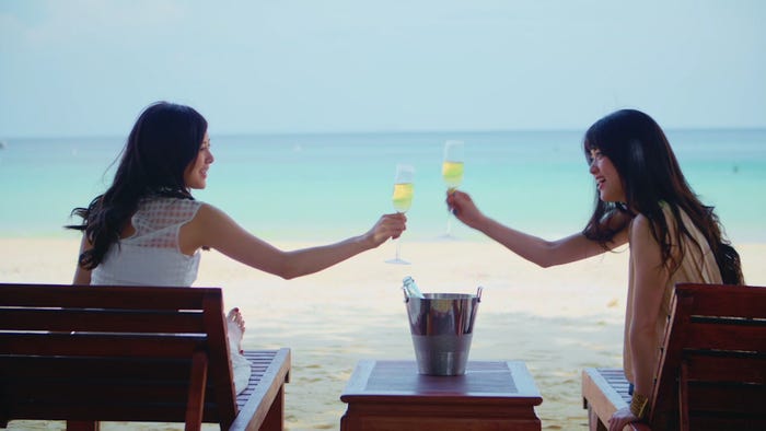白石麻衣、松村沙友理/プーケット(提供画像)