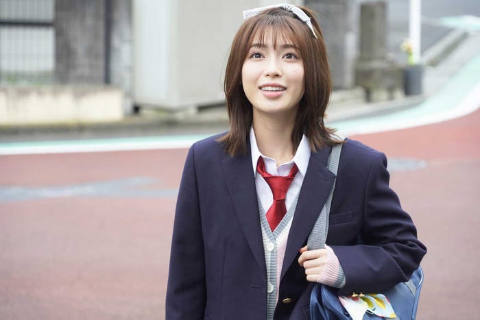 白石聖(C)2021 紺野りさ・小学館/「胸が鳴るのは君のせい」製作委員会