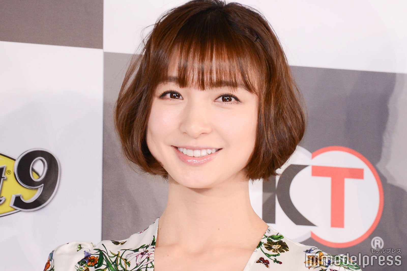 篠田麻里子 愛娘顔出しショット公開 綺麗な顔 可愛い と反響 モデルプレス