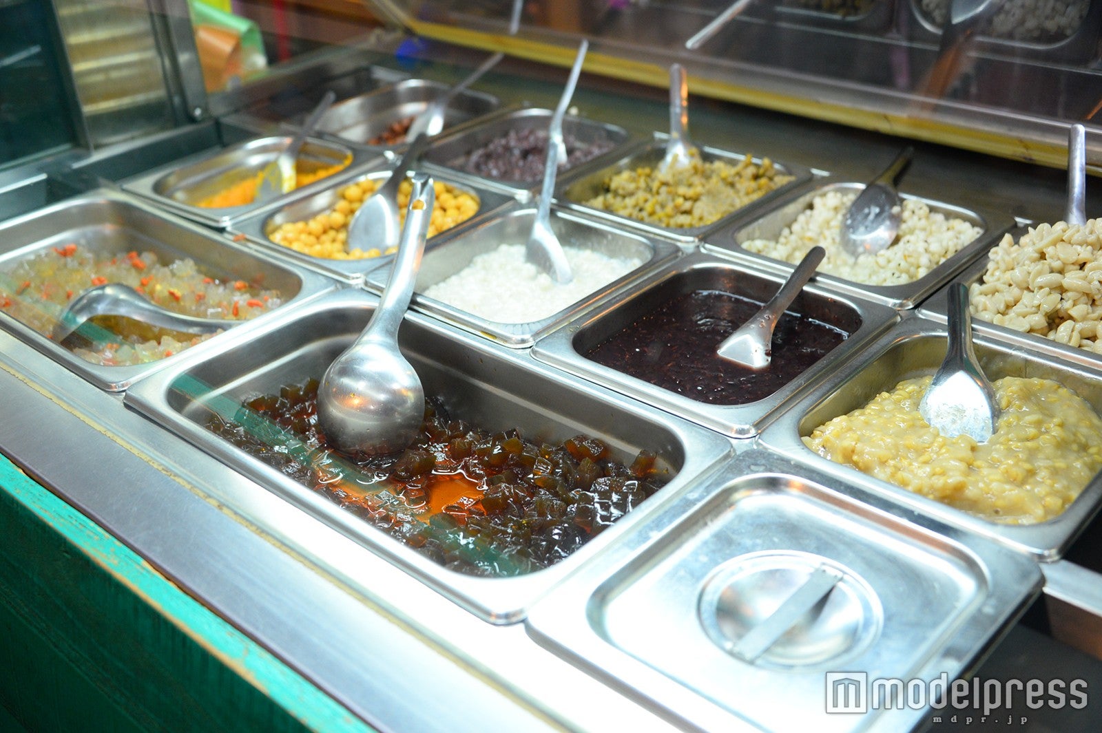 トッピングは15種類くらいから選べる（C）モデルプレス