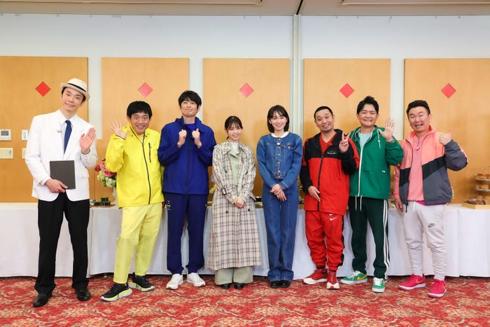 (左から)濱家隆一、博多華丸・大吉(博多華丸、博多大吉)、西野七瀬、飯豊まりえ、千鳥(大悟、ノブ)、山内健司(C)カンテレ