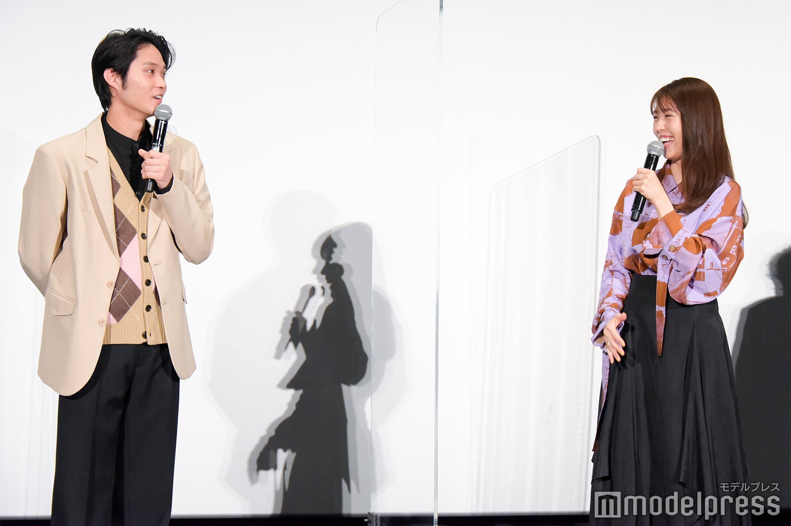 磯村勇斗、有村架純 （C）モデルプレス