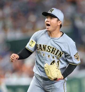 【解説】阪神・村上 失投ほぼなく隙がなかった完封劇 味方のミスにも動じず抑えるエースの姿