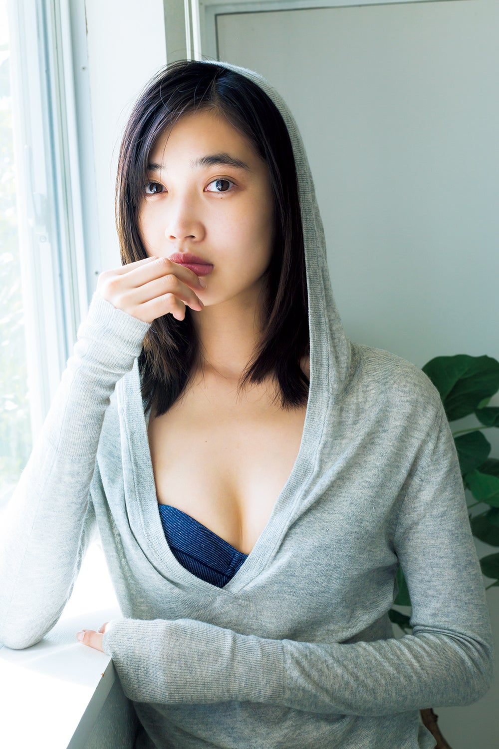 13誌レギュラーの人気モデル・林田岬優、水着グラビア初挑戦「自分を解放しました」