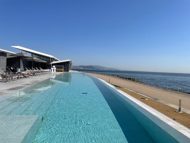 【淡路島・絶景温泉】オーシャンビューが自慢の温泉から、藍染体験、新鮮な海の幸グルメまで。淡路島ワンデイトリップにおすすめのスポット