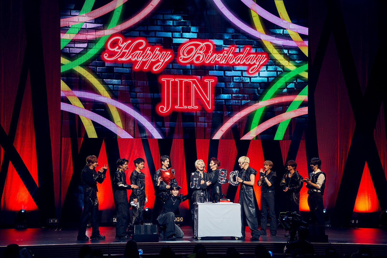 INI（C）LAPONE entertainment