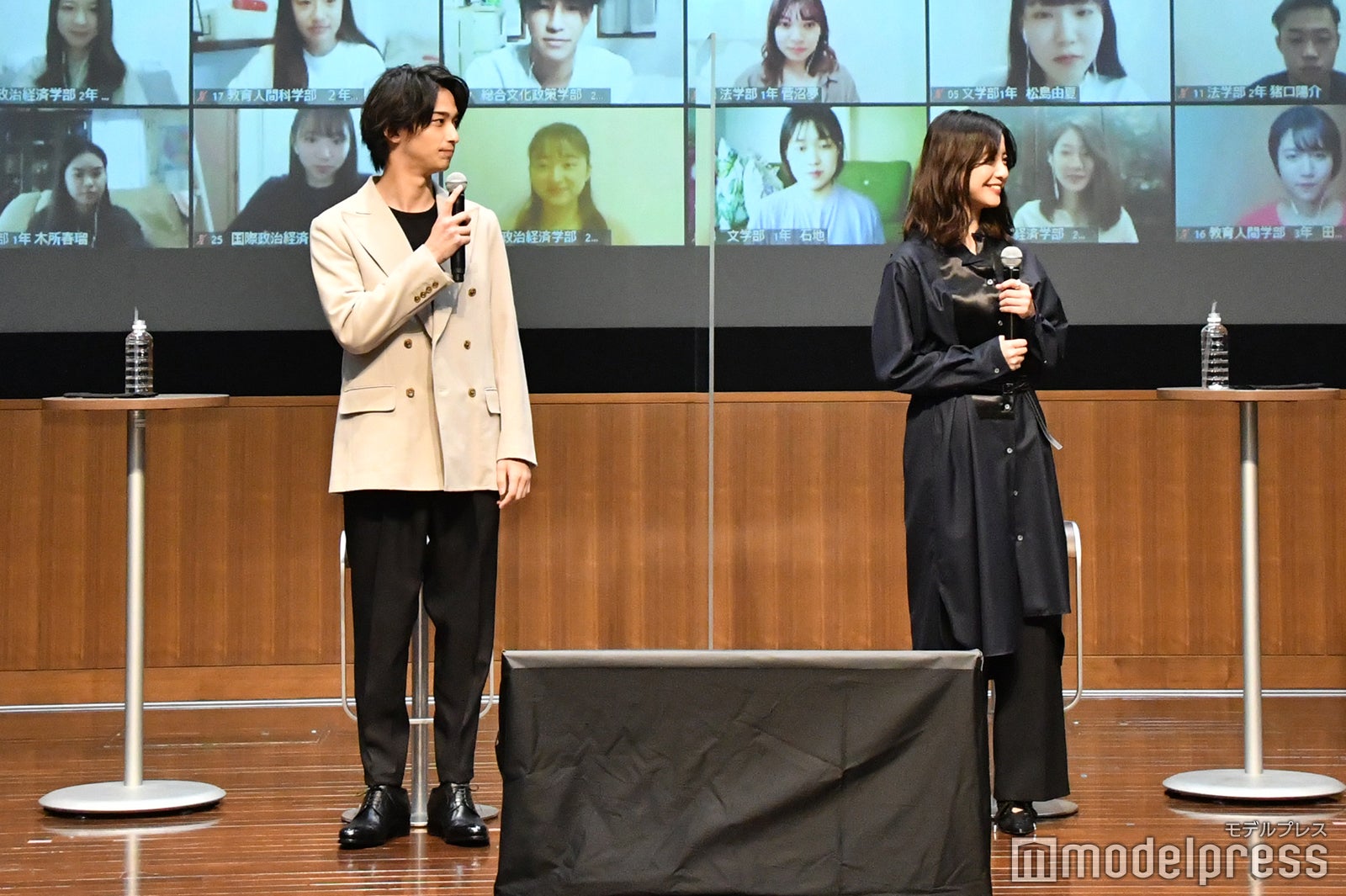 横浜流星、吉高由里子 （C）モデルプレス