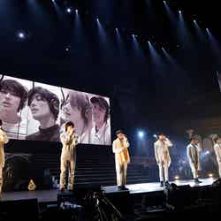 15th Anniversary SUPER HANDSOME LIVE「JUMP↑ with YOU」【16日夜公演】写真提供：アミューズ