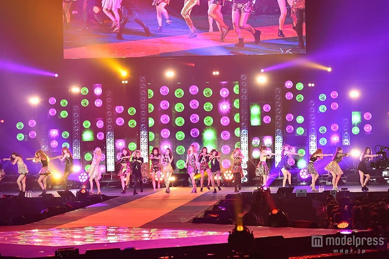 「GirlsAward 2015 A／W」より