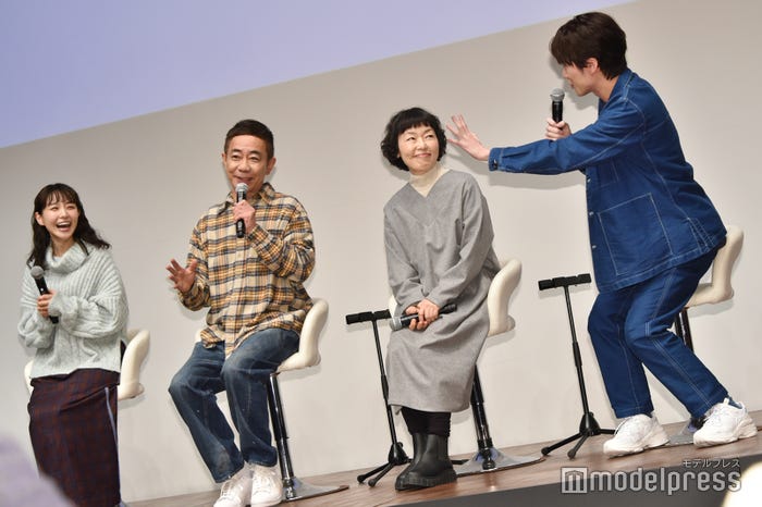 早速イジられキャラを発揮する深澤辰哉(C)モデルプレス