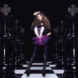 安室奈美恵、ベストコラボアルバム「Checkmate！」[CD]（2011年3月23日発売）
