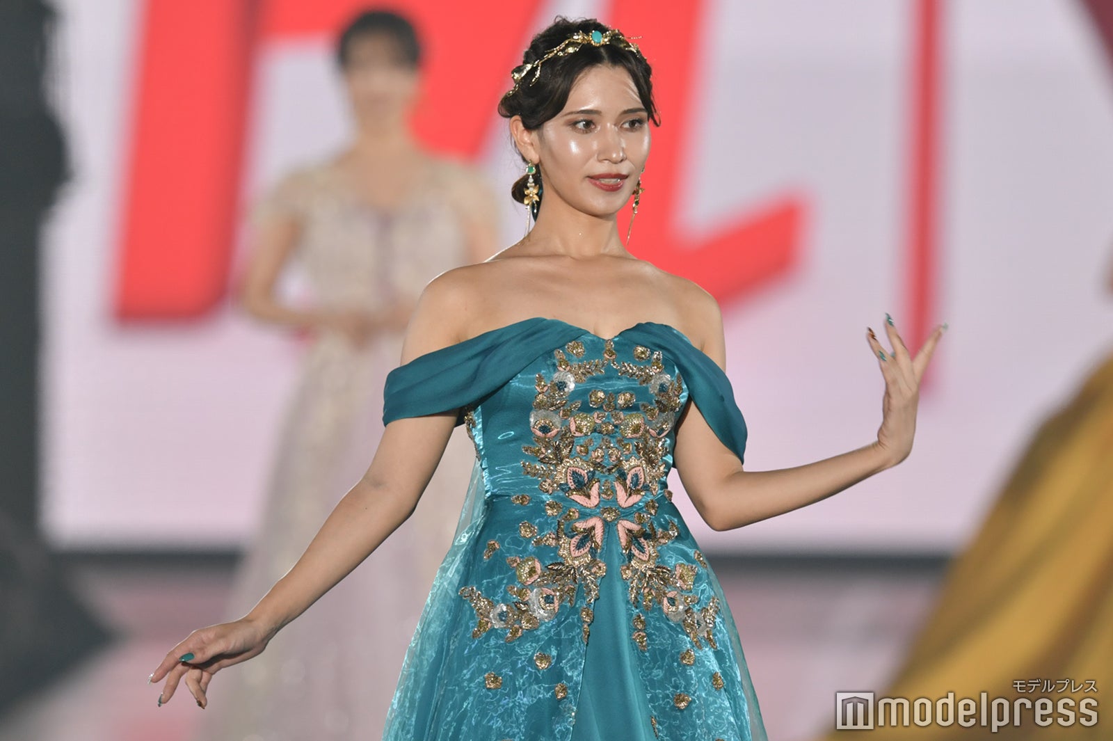 （C）モデルプレス