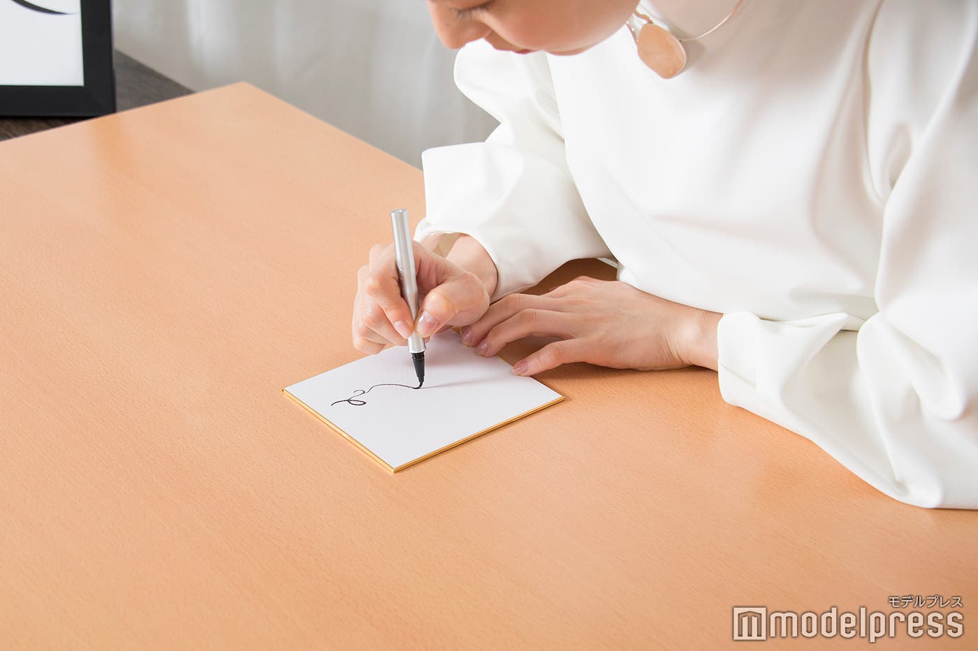 (C)モデルプレス