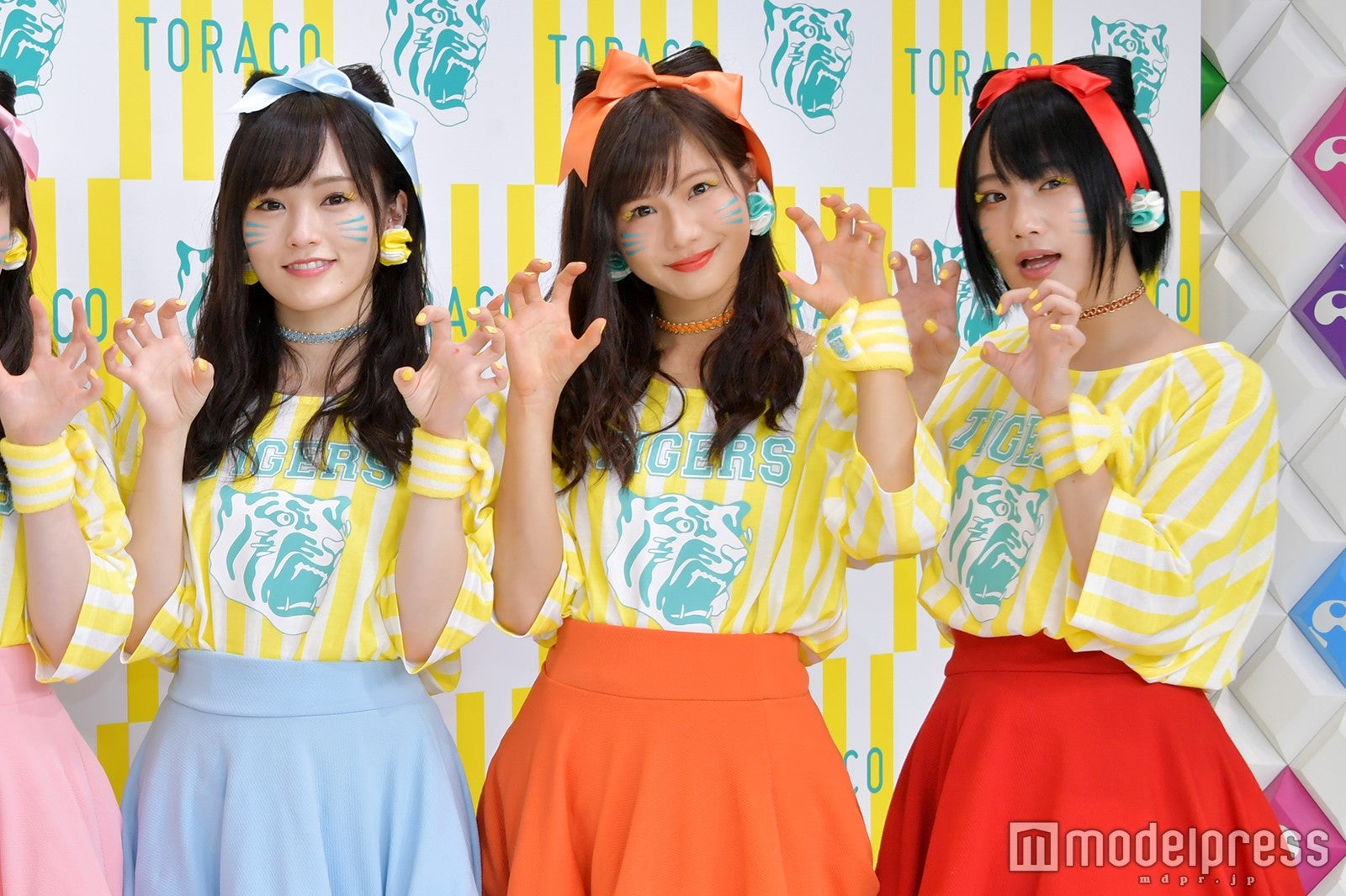 山本彩、谷川愛梨、城恵理子（C）モデルプレス