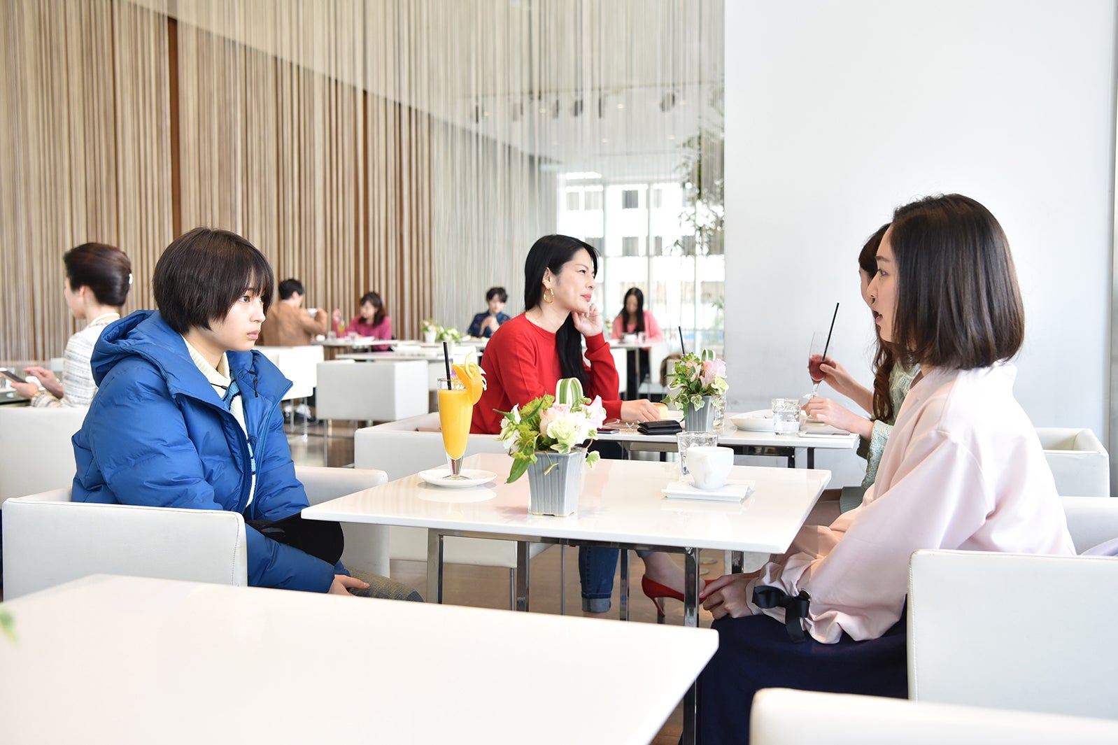 広瀬すず、藤井武美／「anone」第8話より（C）日本テレビ