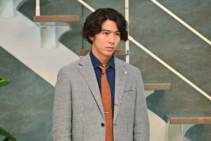 賀来賢人 「マイファミリー」第8話より(C)TBS