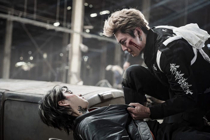 村上虹郎、間宮祥太朗(C)和久井健/講談社(C)2023映画「東京リベンジャーズ2 血のハロウィン編」製作委員会