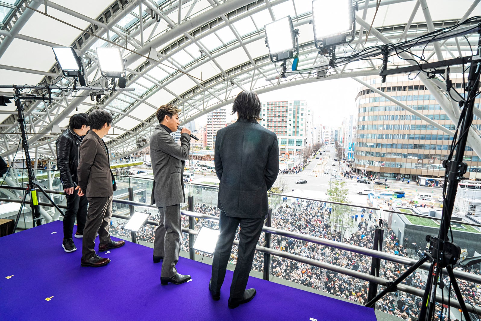 大友啓史、和田正人、木村拓哉、レイニ （C）2023「THE LEGEND ＆ BUTTERFLY」製作委員会