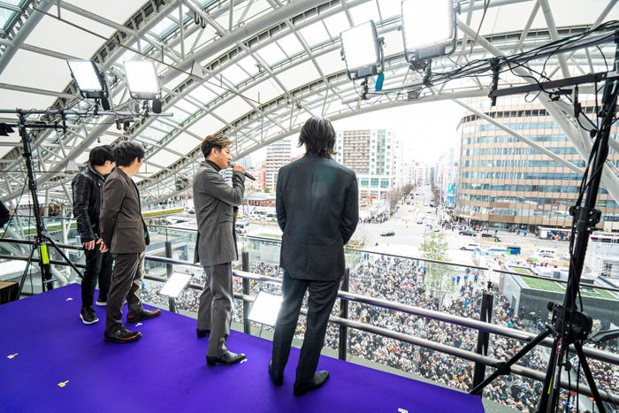 大友啓史、和田正人、木村拓哉、レイニ (C)2023「THE LEGEND & BUTTERFLY」製作委員会