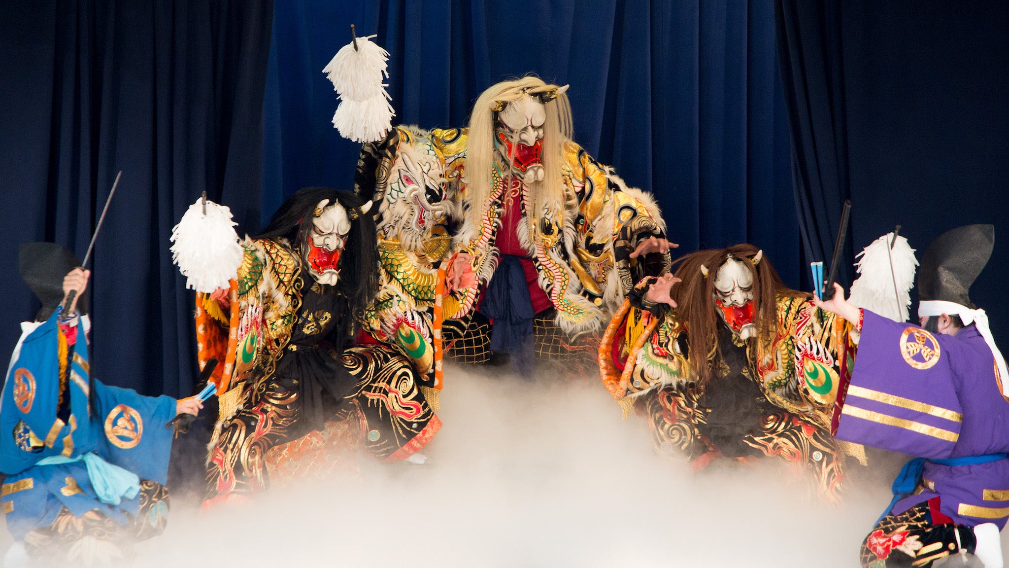 昼も夜も神楽の世界に浸れる （写真提供：安芸高田市）