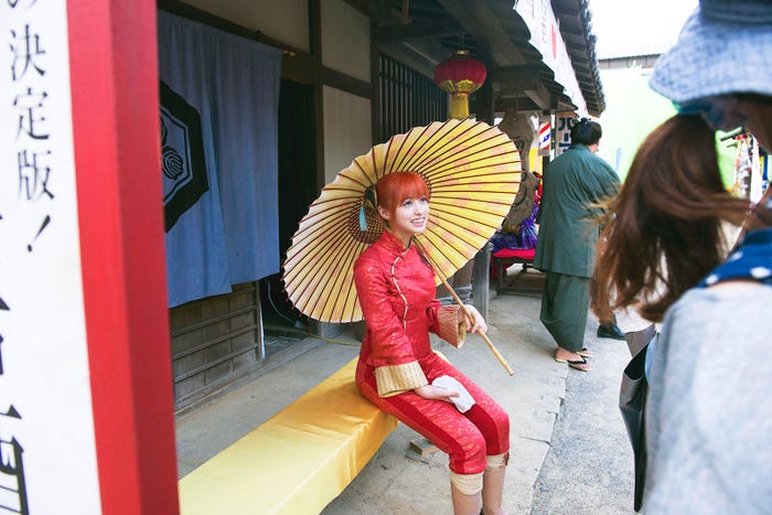 【オフショット】映画『銀魂』の神楽(橋本環奈)はこんなにかわいいのに、あんなことやこんなこと…!?(C)空知英秋/集英社 (C)2017 映画「銀魂」製作委員会