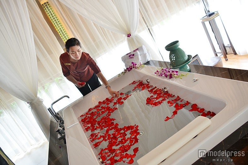 女子の憧れ、フラワーバスも体験可能