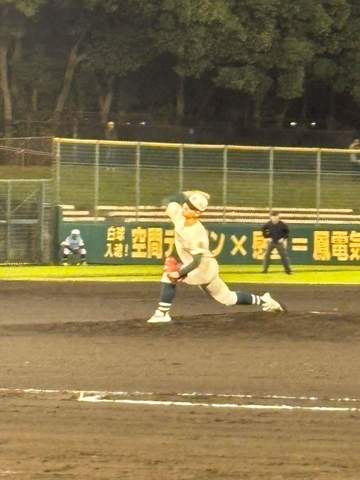 報徳学園 死闘制してセンバツ当確！プロ注目・谷口が九回2死からまさか3連打で逆転許す→直後に2死から同点 延長十回に3本目のスクイズでサヨナラ